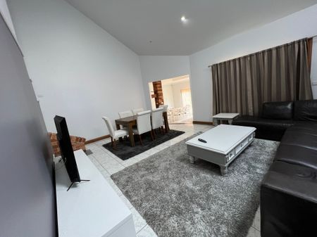 Erskine Park - Photo 4