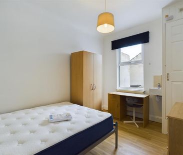 5 bedroom terraced house to rent - Photo 5