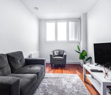 2 bedroom apartment to rent - Photo 2