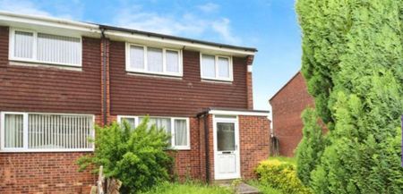 3 bedroom end of terrace house to rent - Photo 5