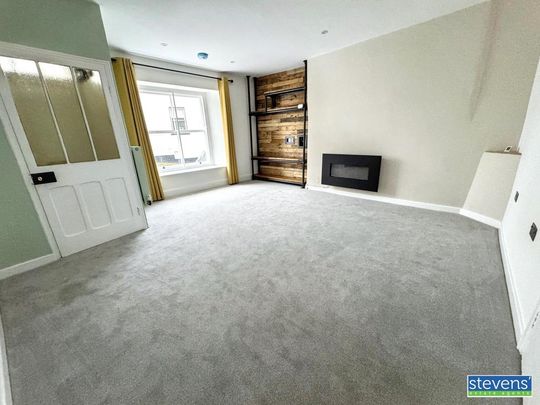 3 bedroom end of terrace house to rent - Photo 1