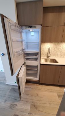 1 Yorkville Avenue #3306 - Photo 1