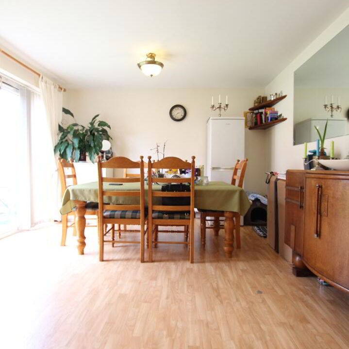 26b Avenue Road - Photo 1