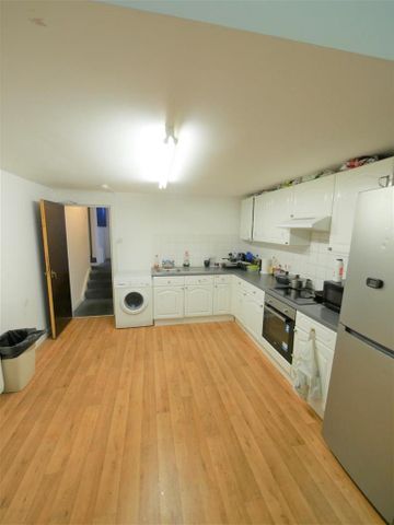 6 bedroom house share to rent - Photo 4