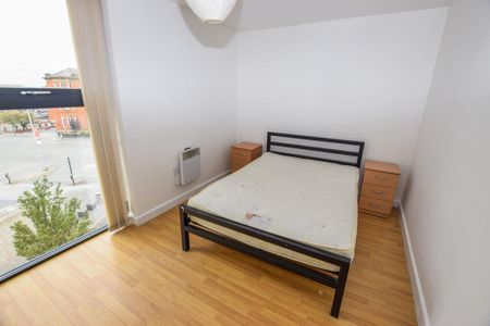 3 bedroom flat to rent - Photo 2