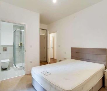 Silvertown Way, Canning Town, E16 - Photo 6