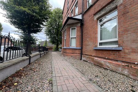 Flat 3, 6 Glandore Avenue, Belfast, BT15 3FB - Photo 4