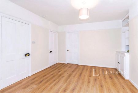 3 bedroom house to rent Bytham Road, Creeton, Grantham, NG33 - Photo 3