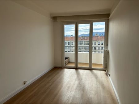 Location T3 85m² Marseille 13009 Square Michelet - Photo 3
