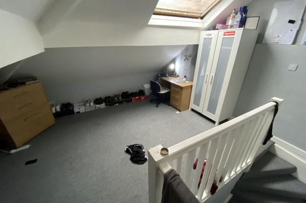 Dennistead Crescent, - Photo 1