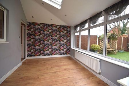 2 bedroom semi-detached house to rent - Photo 4