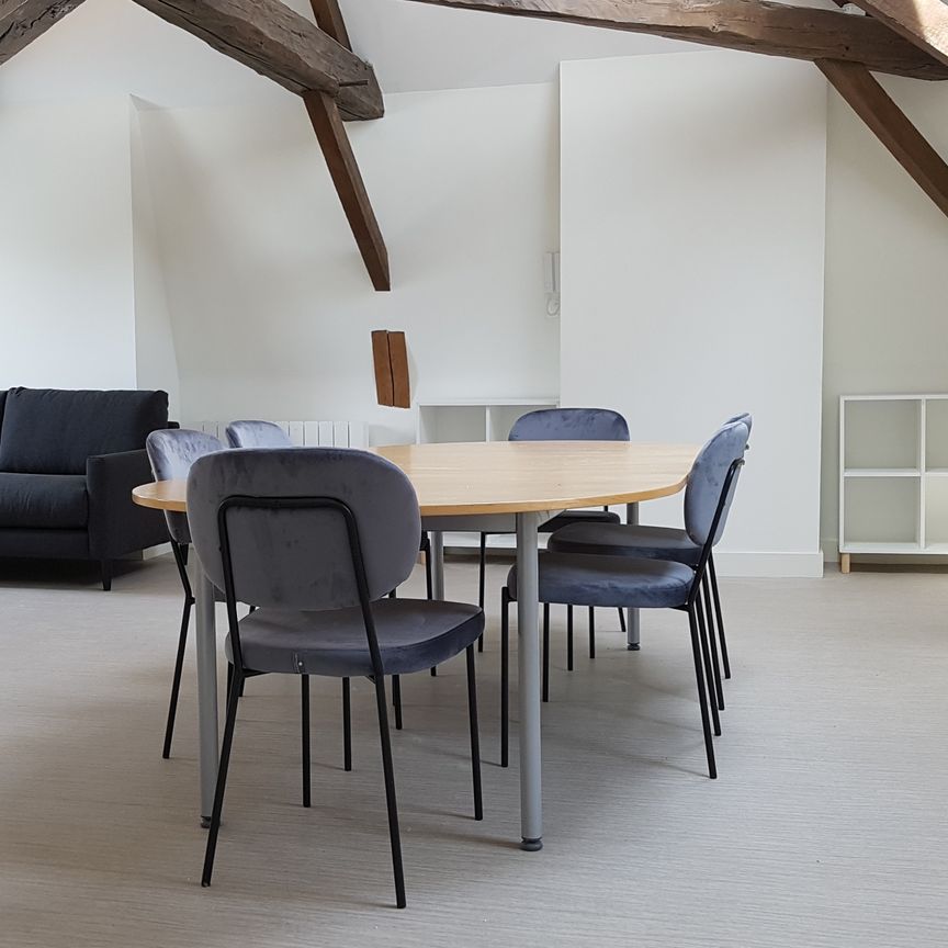 SPECIAL ETUDIANT ! Studio meublé en résidence à ROUBAIX. - Photo 1