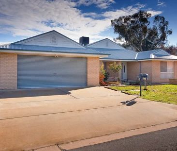 Spacious Four-Bedroom Home with TWO Living Areas - Photo 4