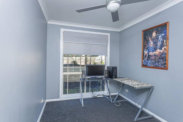 COMFORT AND SPACE IN RAYMOND TERRACE! - Photo 1