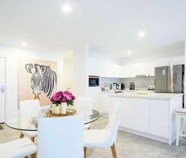 LUXURY 4 BEDROOM TOWNHOUSE - Photo 4