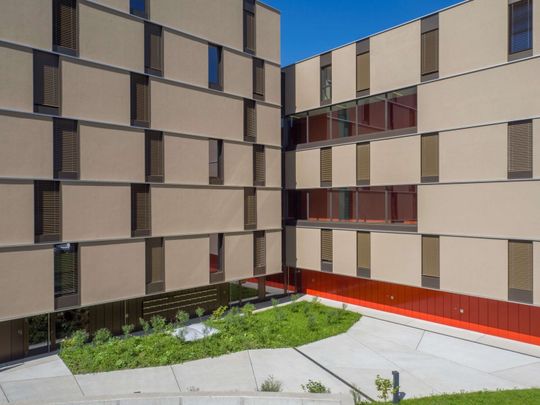 Appartement de 2.5 pièces au 3è étage avec balcon! - Foto 1