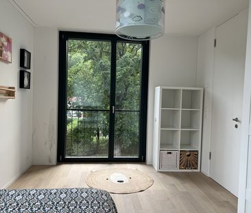 APPARTEMENT 31/2 PIÈCES À ZURICH - DISTRICT 2 WOLLISHOFEN, MEUBLÉ - Photo 1