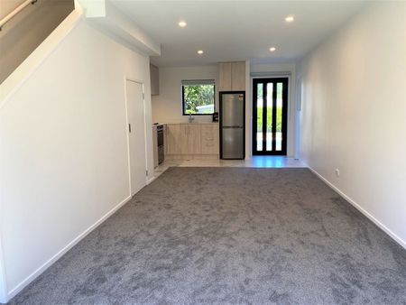 1C Hamurana Place, Te Atatu Peninsula, Auckland - Photo 3