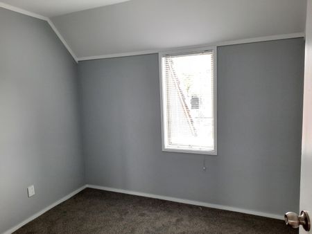 Comfortable Well Presented Family Home - Photo 2