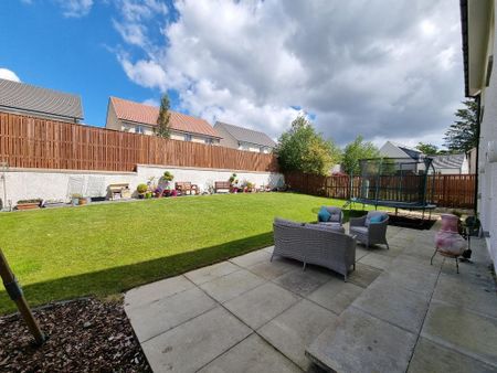 5 bedroom detached house to rent - Photo 5
