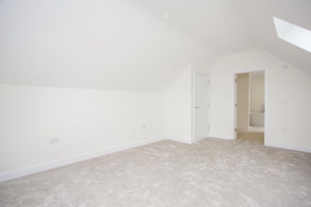 3 bedroom link detached house to rent - Photo 3