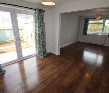 3 bedroom detached house to rent - Photo 3