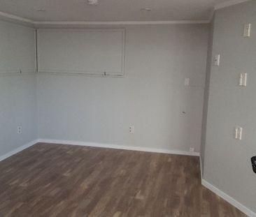 Property Management1 Glenbervie Cres, Massey - Flats for Rent - Photo 4