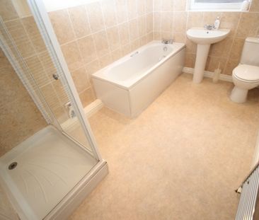 3 Bedroom Terraced House - Photo 1