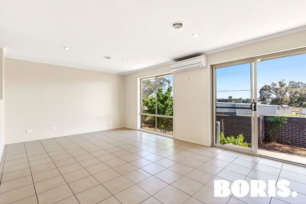 4/43-47 Hutchison Circuit Crestwood NSW - Photo 1