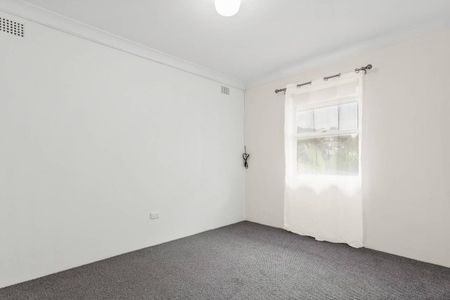 Renovated Apartment in Prime CBD-Fringe Location - Photo 2