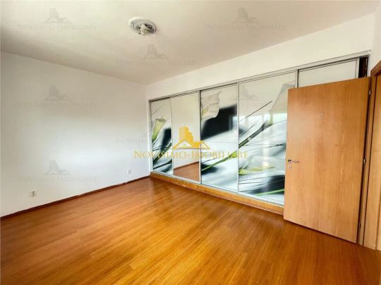 NOVISIMO-IMOBILIARE: VILA DE INCHIRIAT , INCLUSIV PENTRU MUNCITORI - Fotografie 1