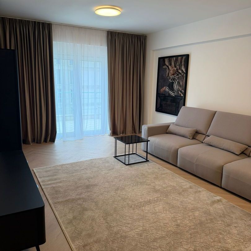 PREMIUM 4-ROOM APARTMENT | 169 SQM | HERĂSTRĂU | RENOVATED 2025 - Fotografie 1