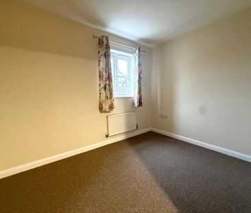 2 bedroom semi-detached house to rent - Photo 3