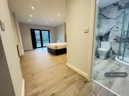 2 bedroom flat to rent - Photo 5