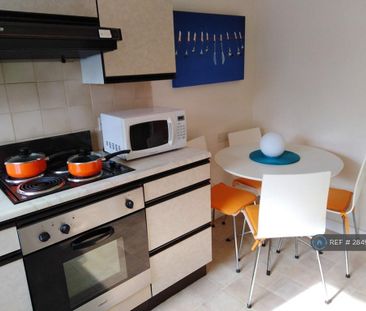 1 bedroom flat to rent - Photo 6