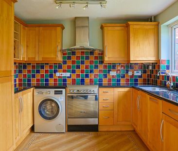 3 bedroom link detached house to rent - Photo 5