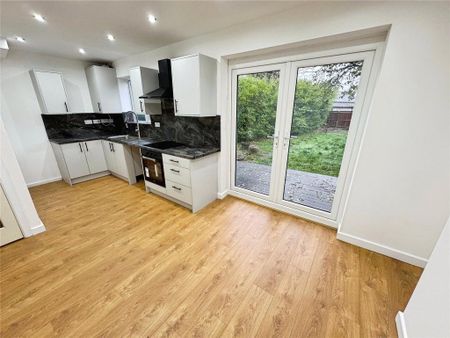 3 bedroom semi-detached house to rent - Photo 2