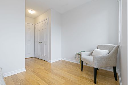 For Lease - 319 DELRAY Drive, Markham, Ontario - Photo 2