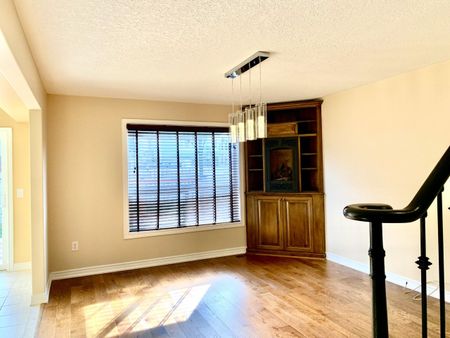 For Lease - 36 Pearl Drive, Orillia, Ontario - Photo 2