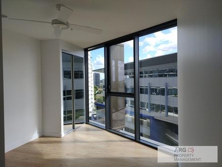 30608B/1 Cordelia Street, South Brisbane, QLD, 4101 - Photo 2