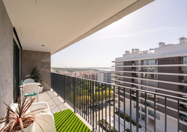 1 Bedroom Apartment with swimming pool, Miraflores, Oeiras