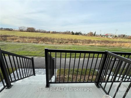For Lease - 956 CHAPMAN MILLS Drive, Barrhaven, Ontario - Photo 5