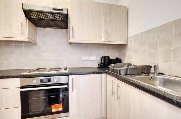 2 bedroom flat to rent - Photo 1