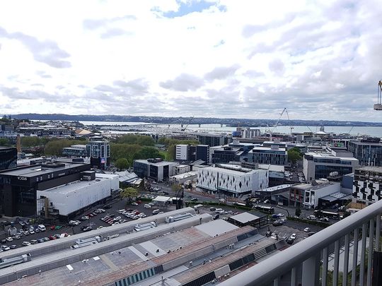 2 bedroom with Amazing Views - Photo 1