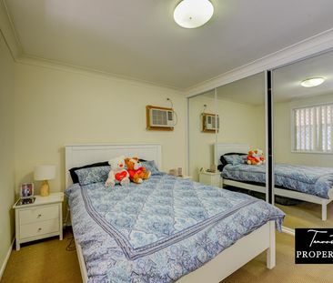 OXLEY VALE - 3 bedroom home - Photo 2