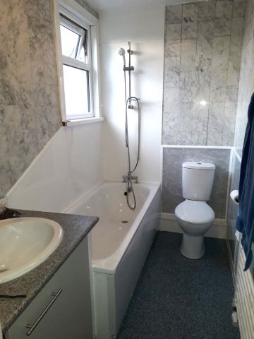 2 Bed Flat, Telford Avenue, SW2 - Photo 4