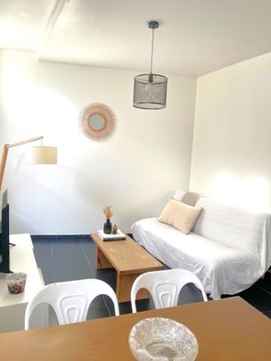 Location Appartement 2 pièces 35m² CASSIS 13260 - Photo 1