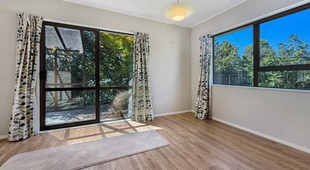 TARADALE - 4 BEDROOMS - Photo 2