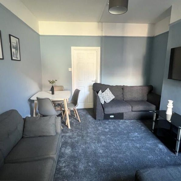 5 bedroom terraced house to rent - Photo 1