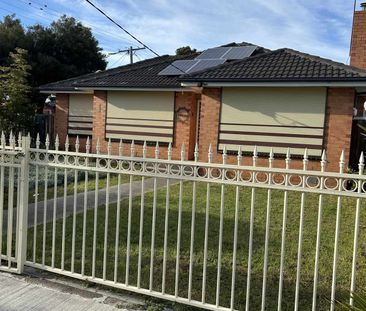 Centrally located! - Photo 6